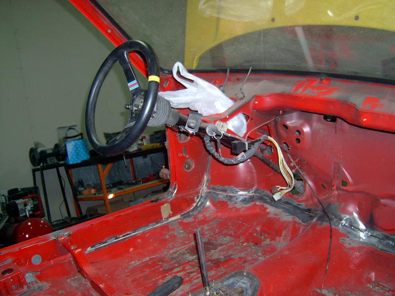 Tak wygl&#261;da wn&#281;trze auta po obspawaniu...