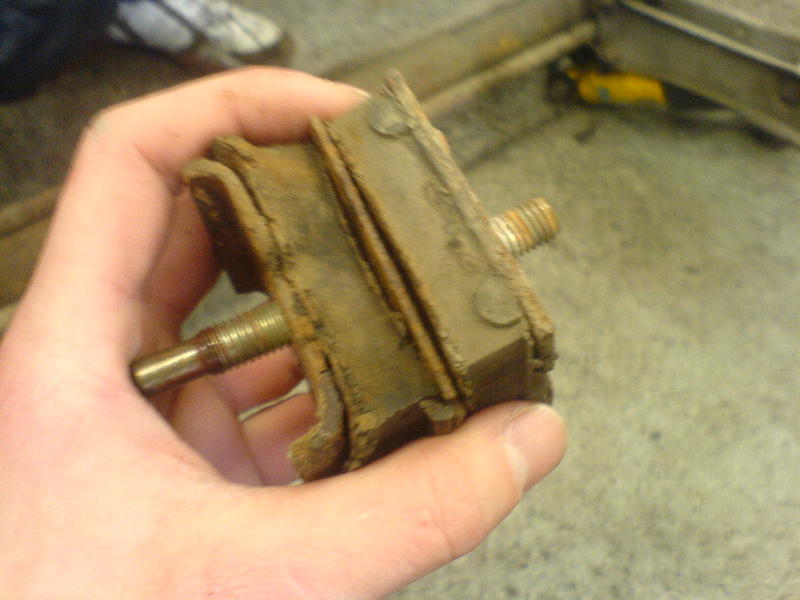 Totalnie zjechane mocowania ;/ 